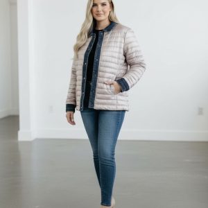 Veste matelassée grande taille brillant – Élégance moderne & confort léger