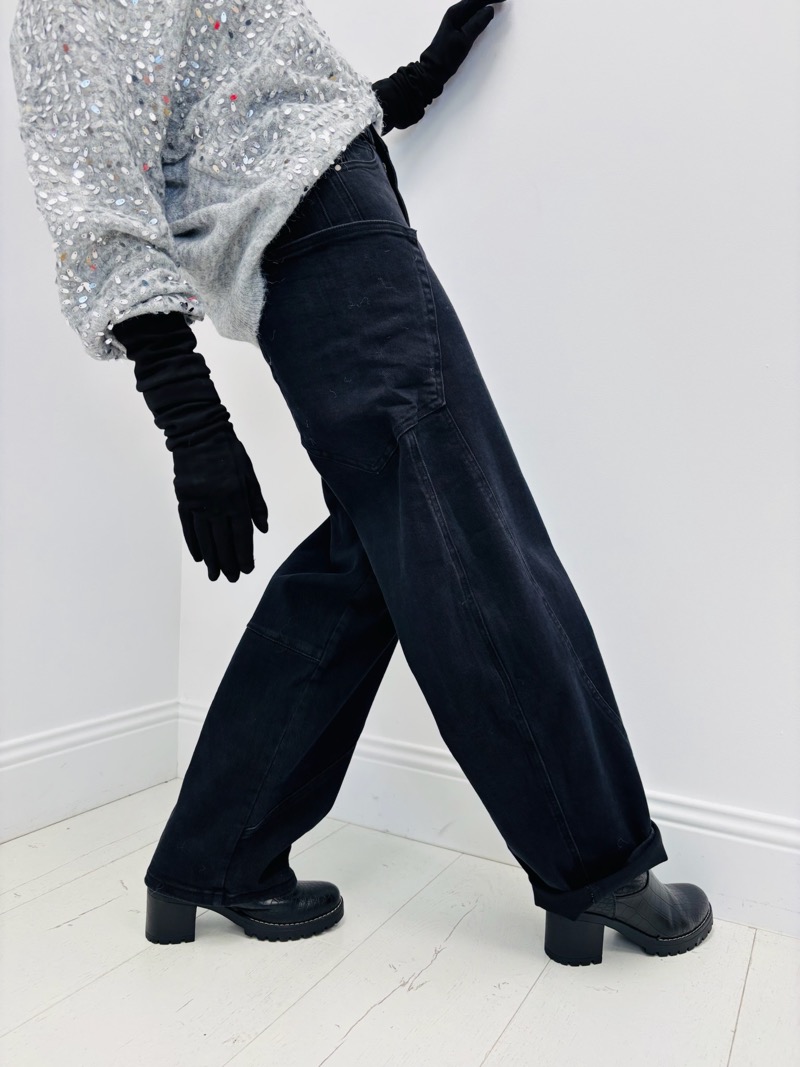 Jean Coupe Barrel Noir – Modernité Oversize & Silhouette Structurée – Image 4