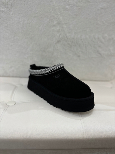 Chausson TAZMAN noir platform UGG
