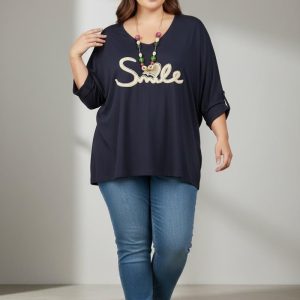 T-shirt fluide col V message brodé “Smile” – Grande taille