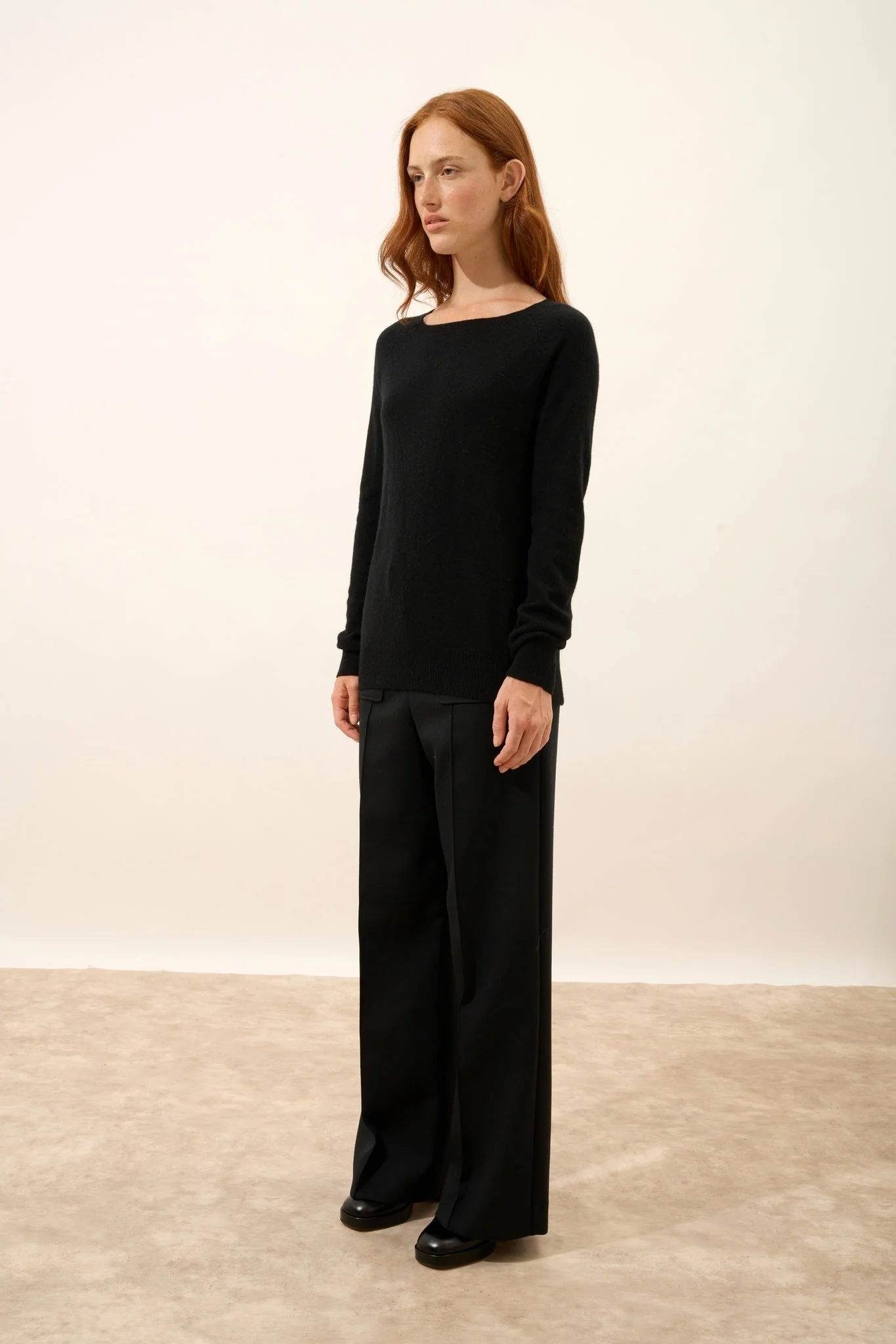 ABIGAIL pull col bateau goutte dos noir - Image 5