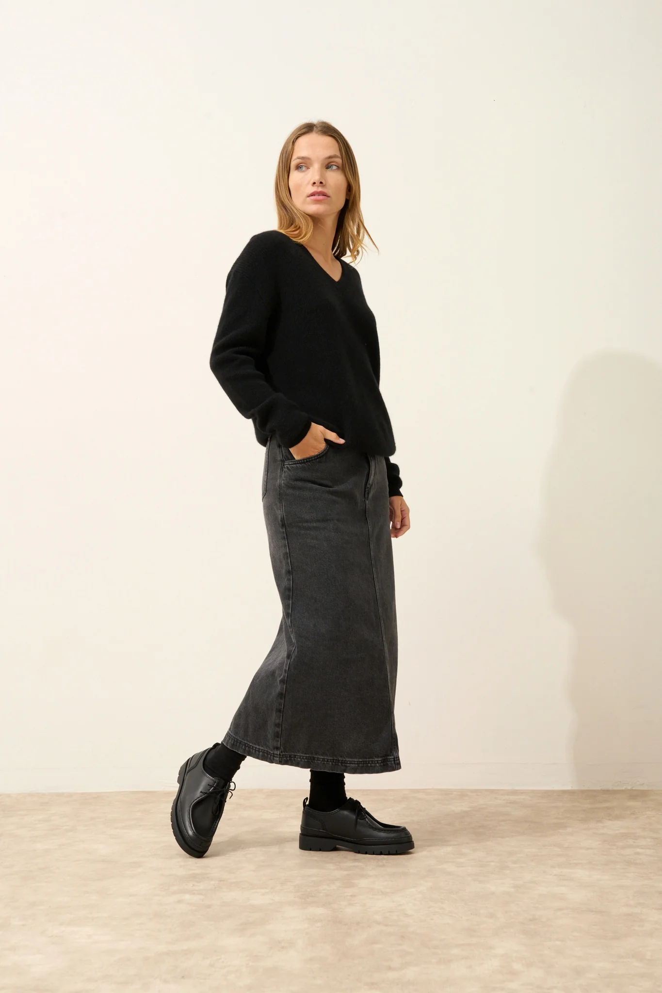 ALENIA pull col v noir - Image 5