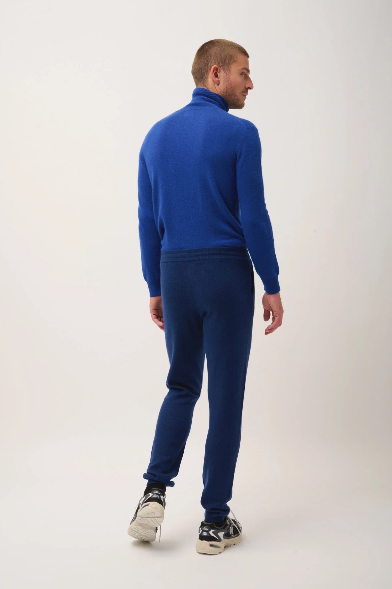 GARETH jogging minuit – Image 4