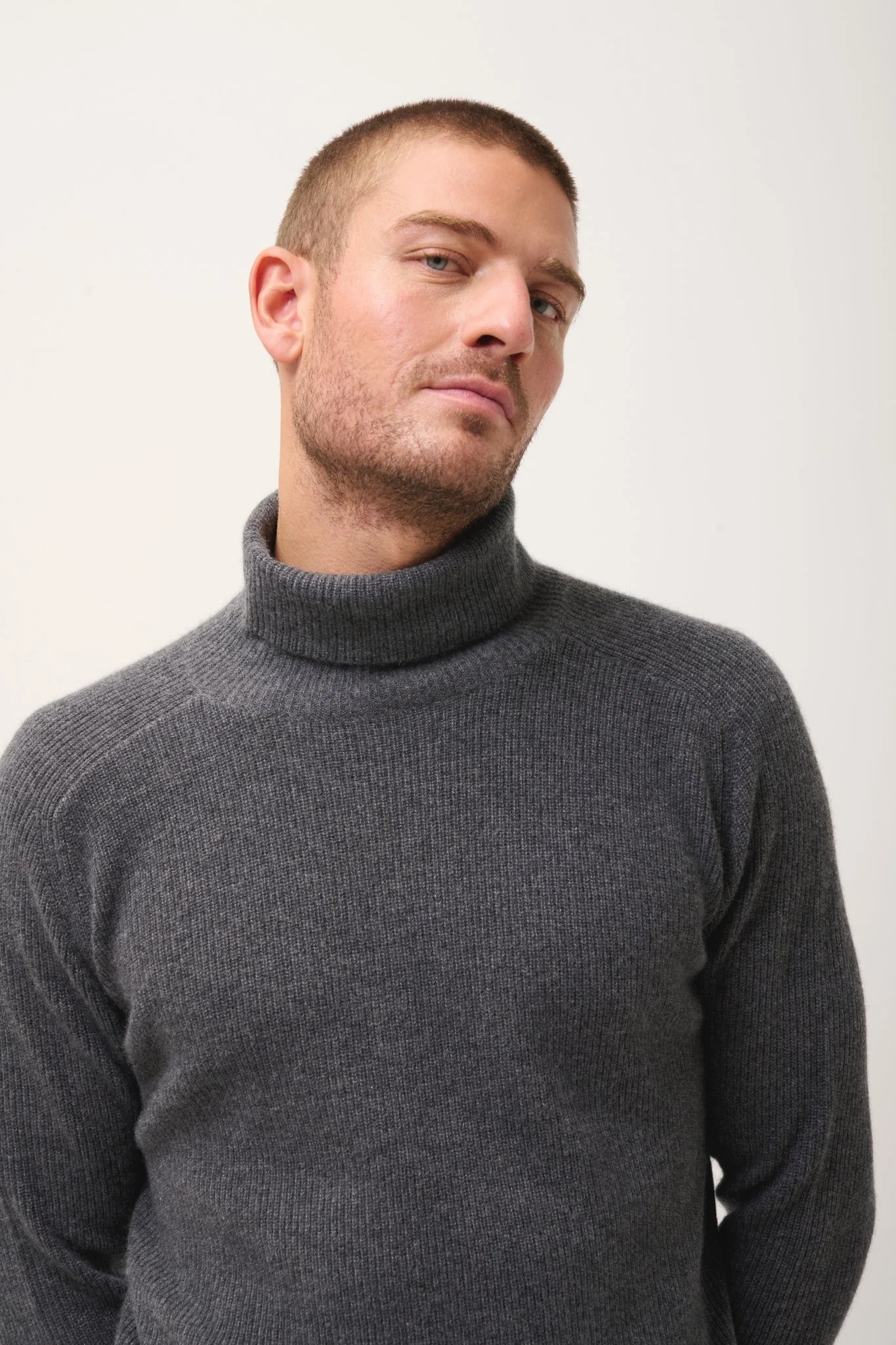 GYALWA pull col roulé anthracite chiné - Image 3