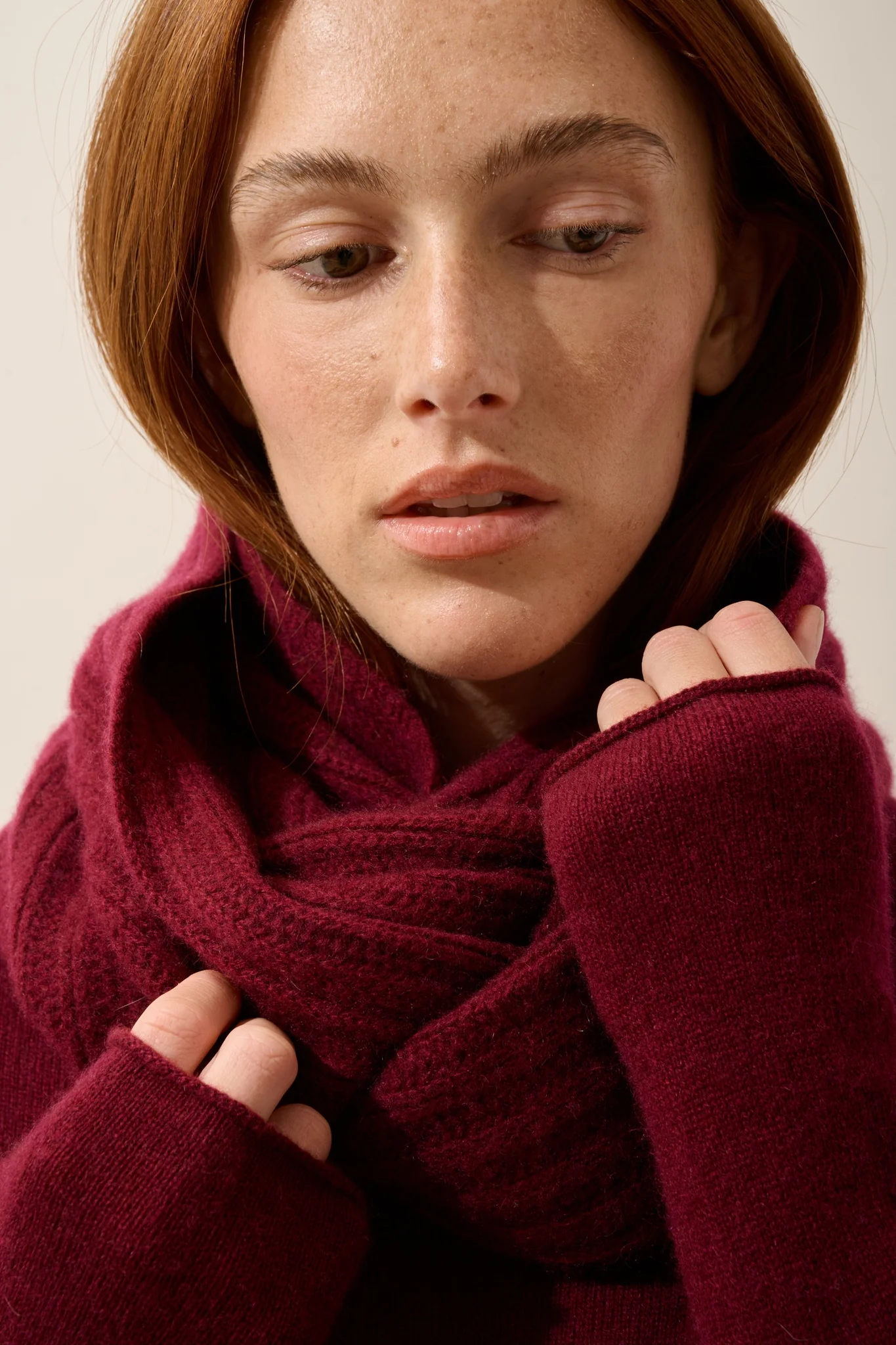 HUTTON tour de cou 4 fils bordeaux – Image 4