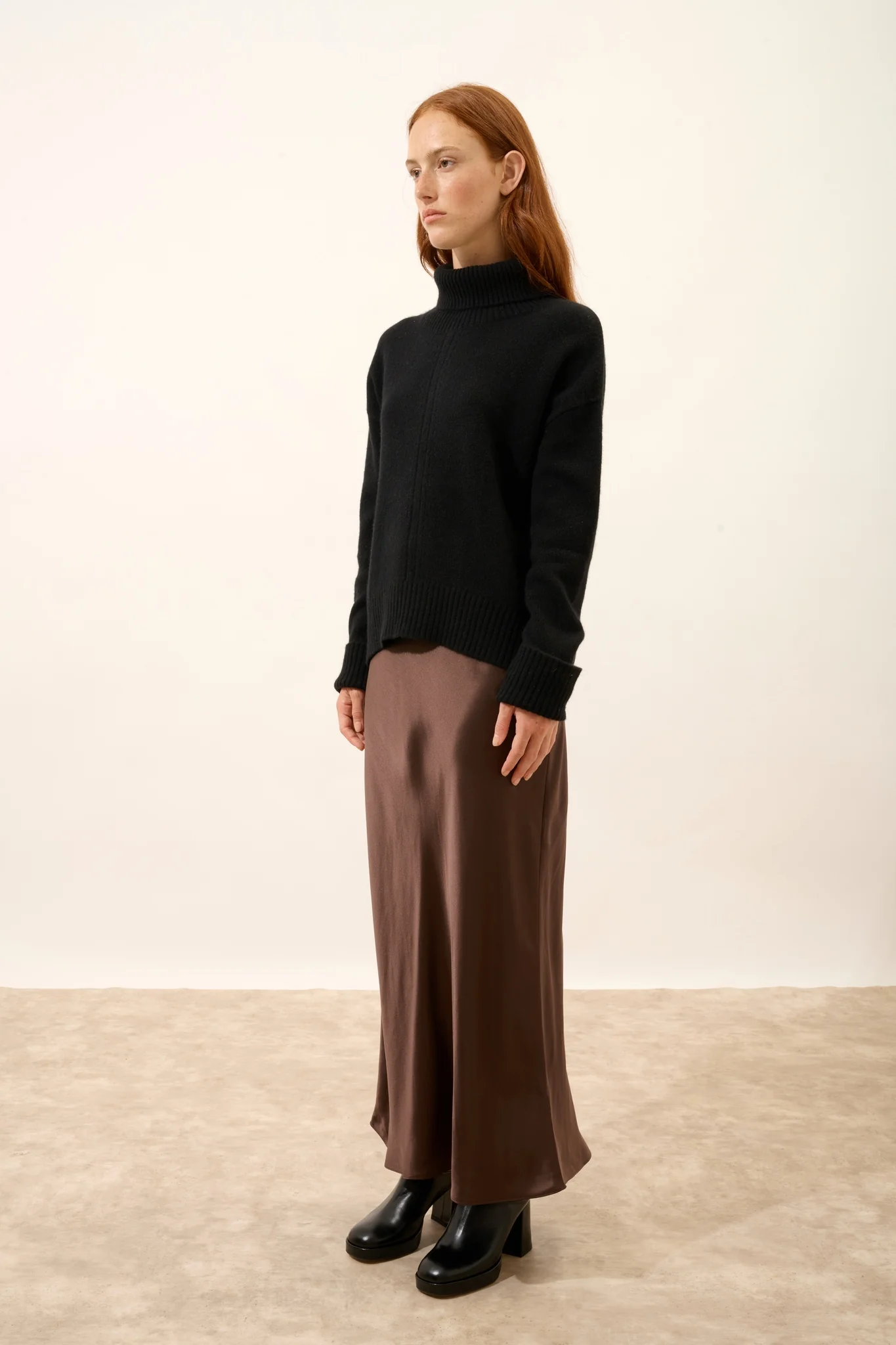 ILONA pull col roulé noir – Image 6