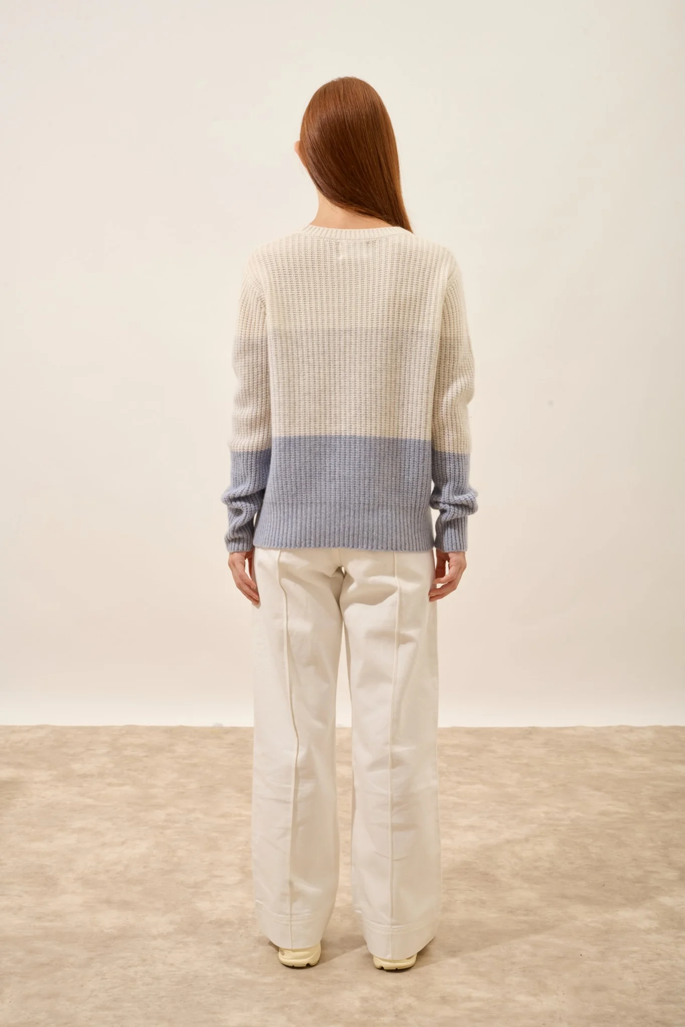 ILYANA pull col rond 6 fils tri-color ivoire/gris perle chiné/bleu ivoire – Image 4