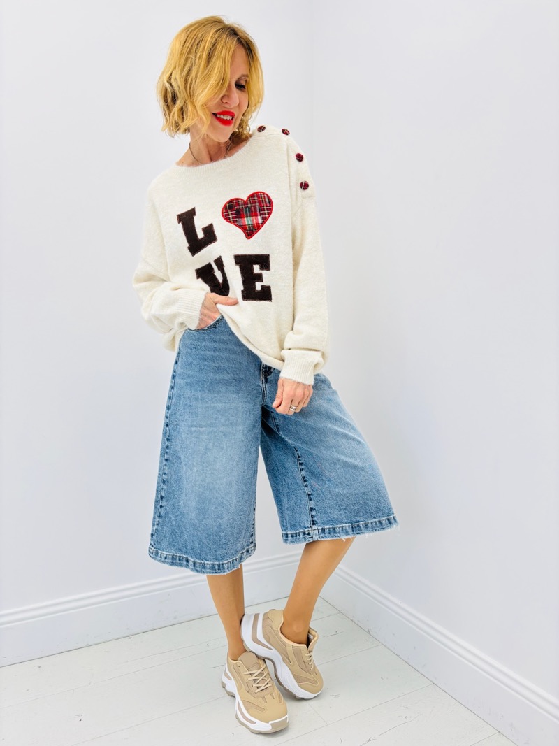 Pull Message Love à Détail Boutonné en Maille Douce - Image 3