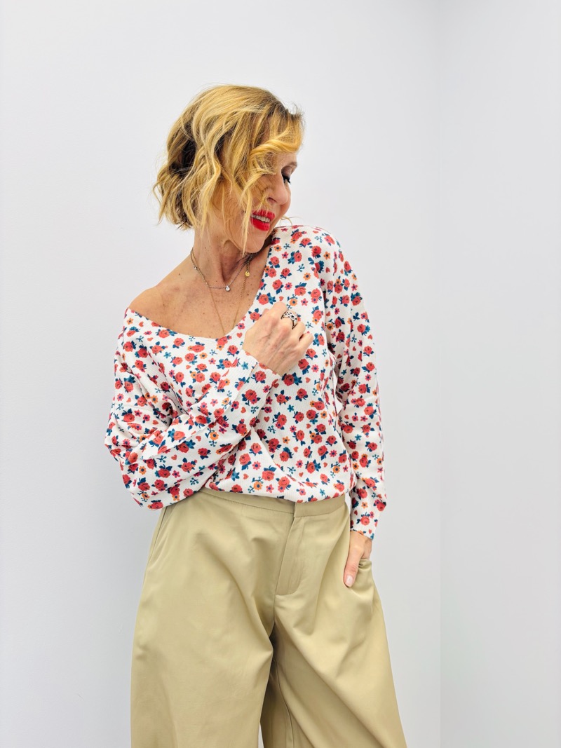 Pull Liberty À Col V En Maille Fluide – Image 5