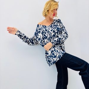 Pull Oversize Graffiti Bleu Marine – Viscose & Modal Ultra Doux