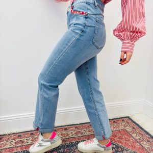 Jean Coupe Droite à Détails Colorés – Intemporel Revisité