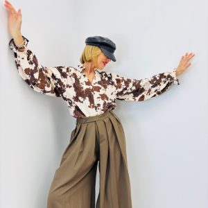 Chemise Motif Vache Chic – Fluidité & Style Audacieux