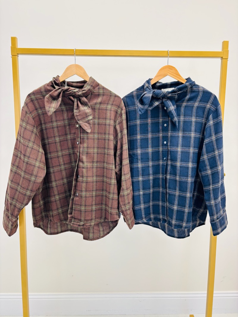 Chemise à Carreaux Col Nœud – Esprit Décontracté Chic & Volume Confortable – Image 3