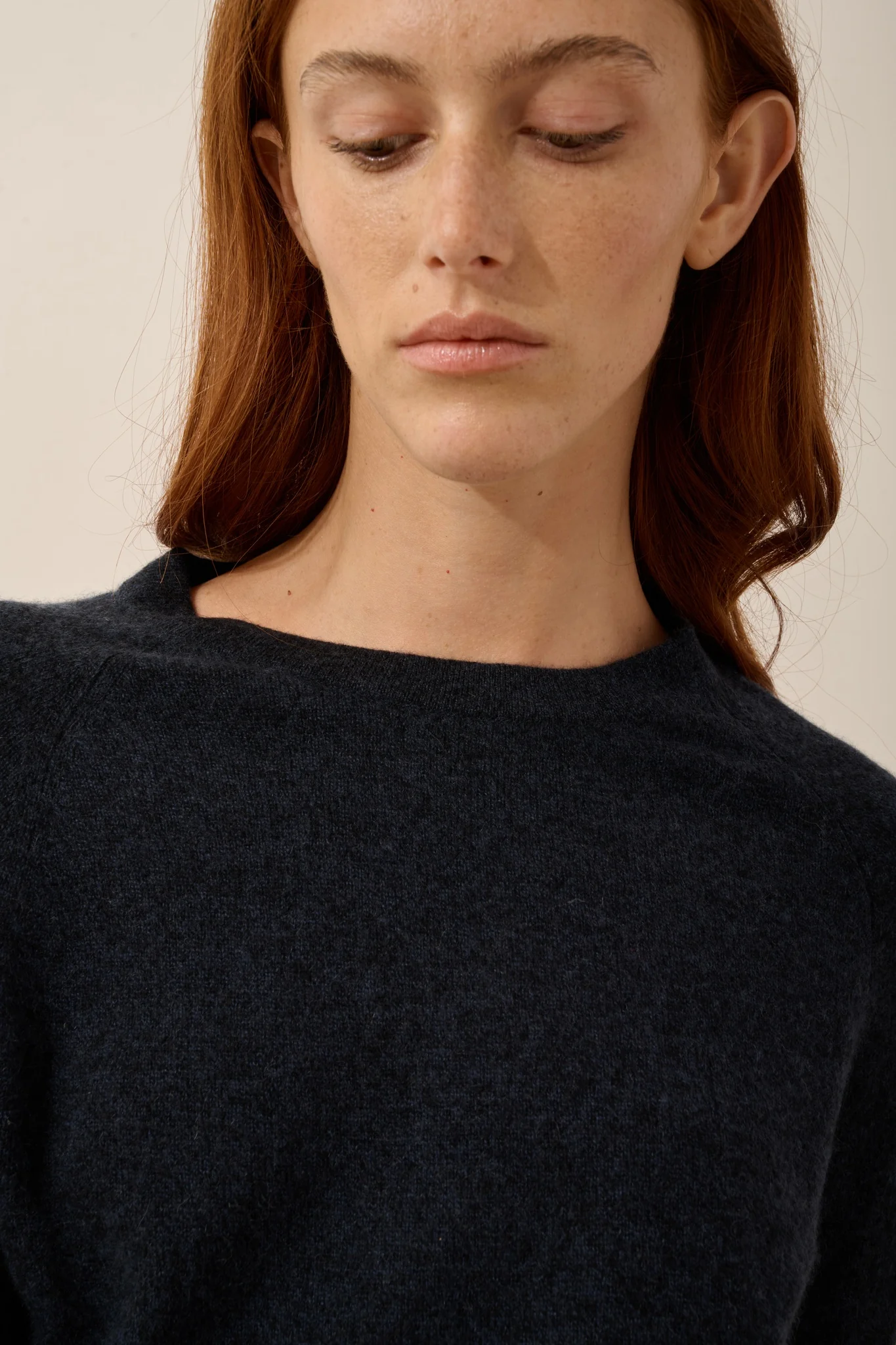 JANE pull col rond caviar – Image 3