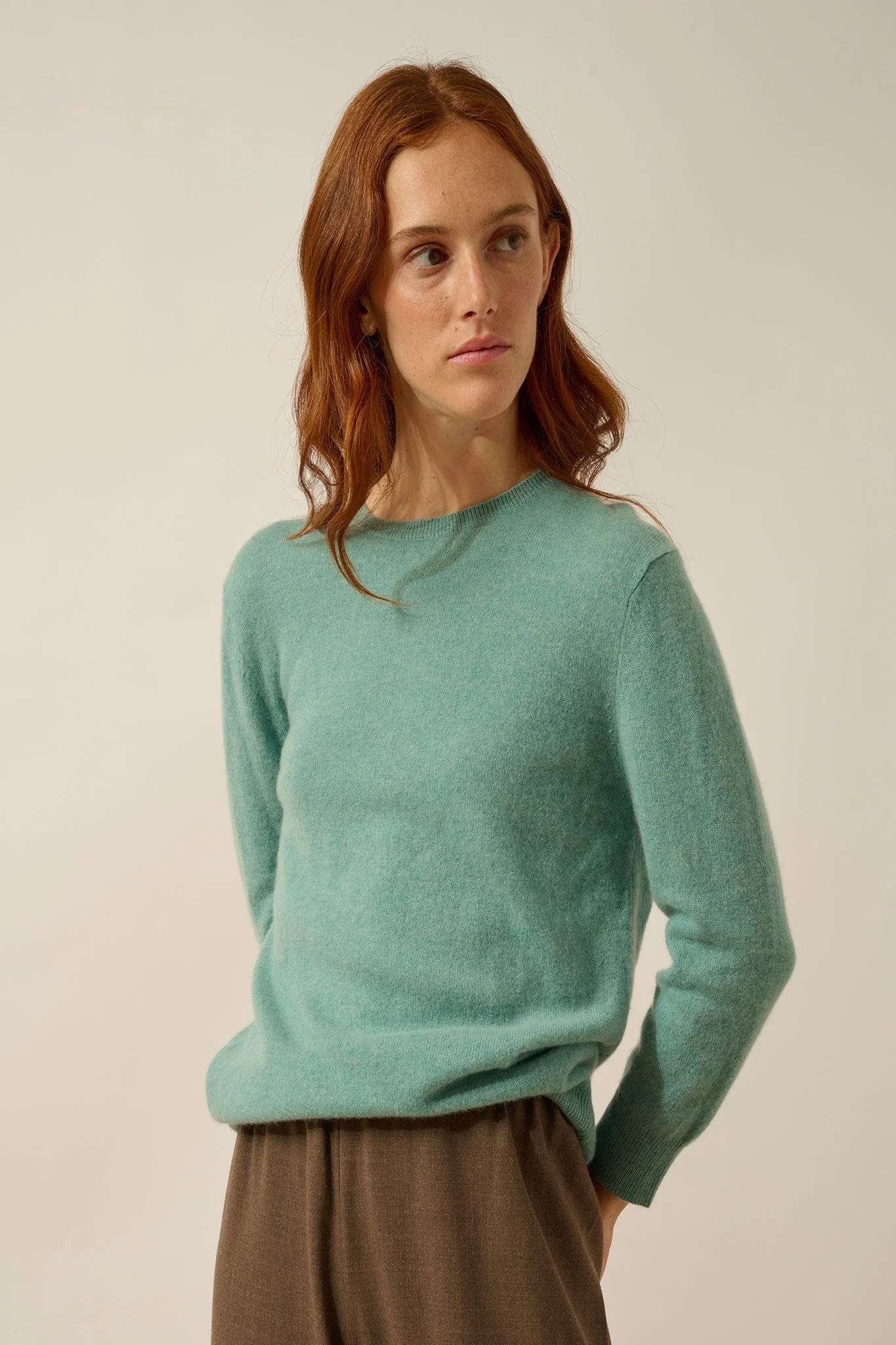 JANICE pull col rond vert chiné – Image 3