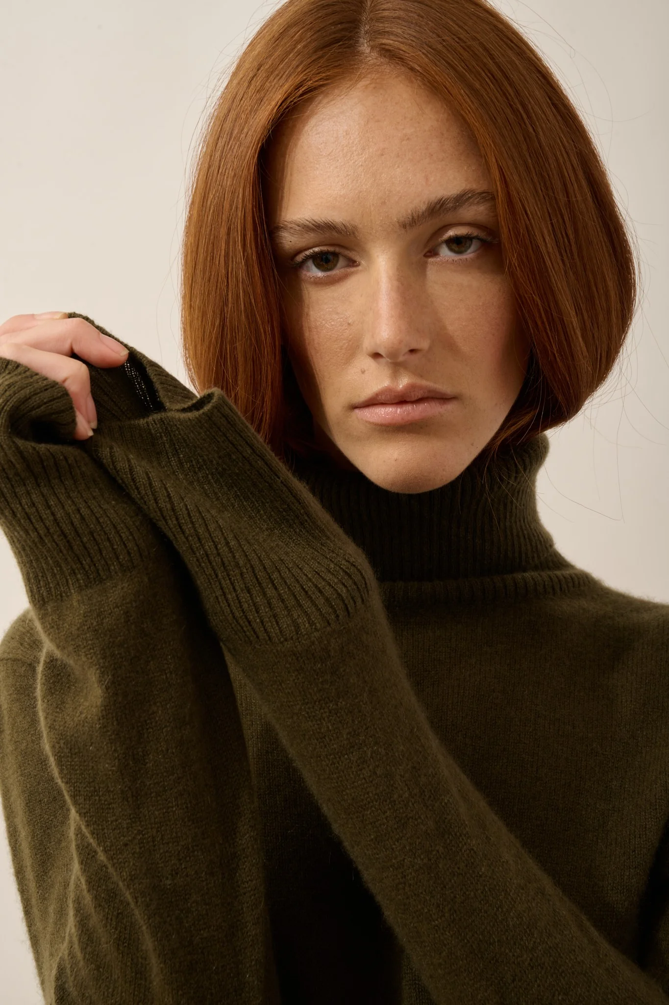 LEXIE pull col roulé chatain - Image 9
