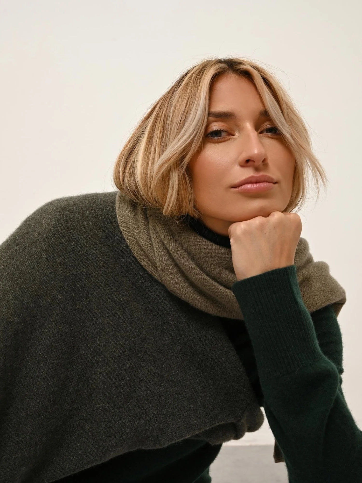 LEXIE pull col roulé cyprès - Image 5