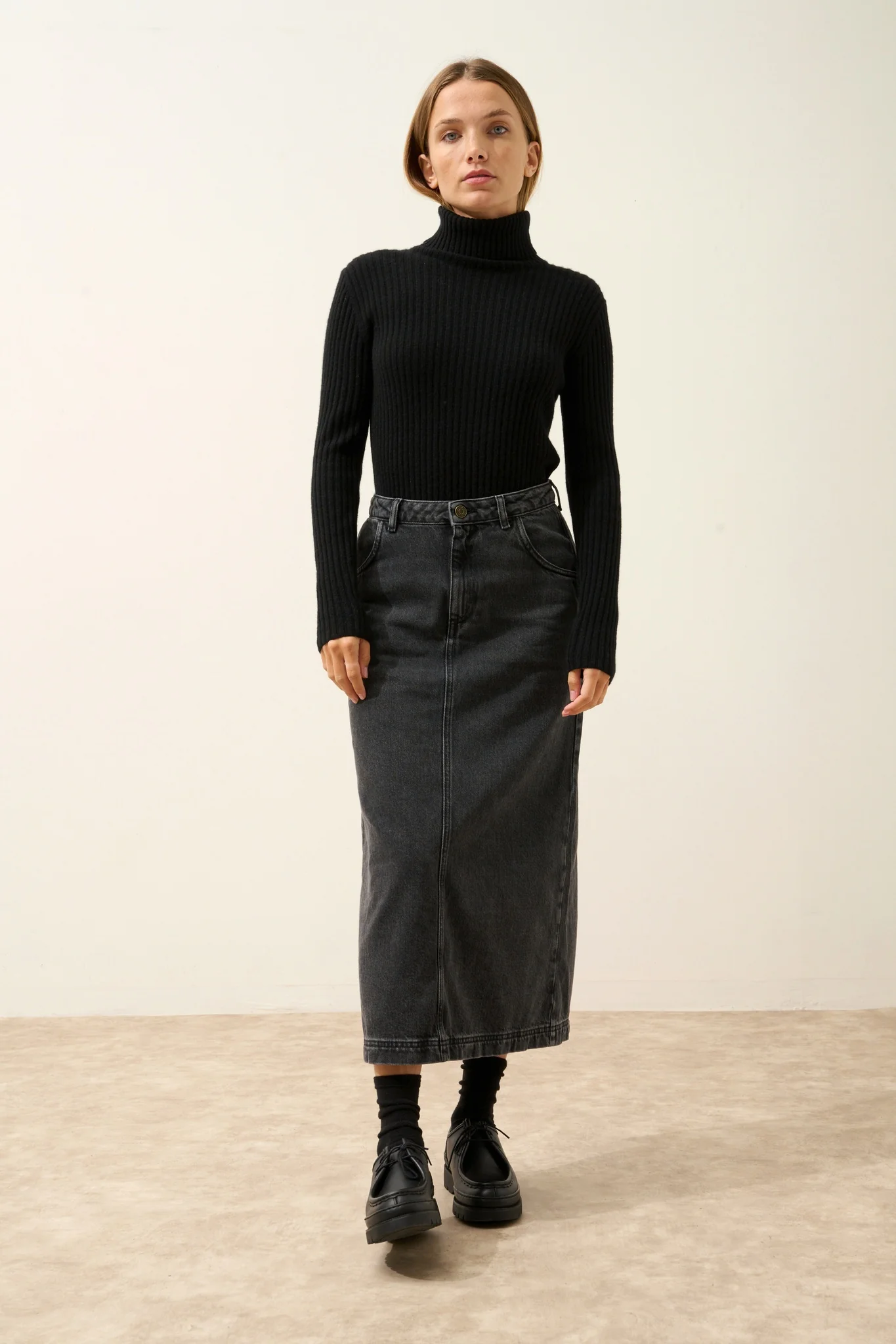 MIRAYA pull col roulé noir – Image 2