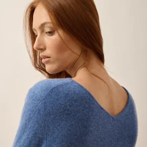 MIRELLA pull col v devant et dos bleu denim