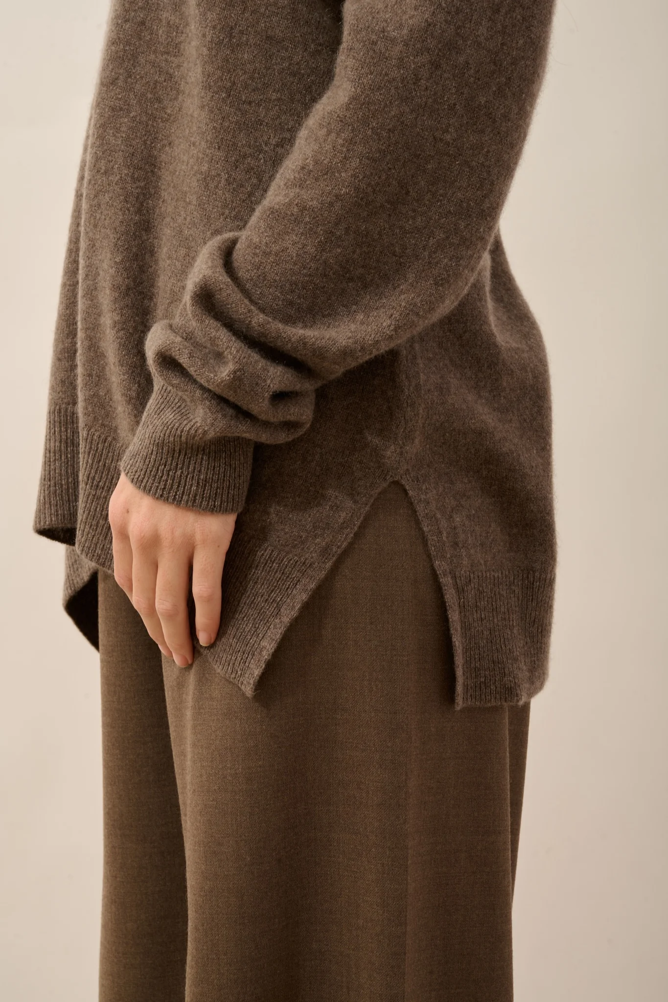 OPAL pull col v taupe chiné - Image 5