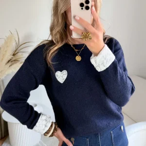 Pull marine dentelle coeur