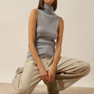 VIOLET pull col roulé sans manches bleu ivoire