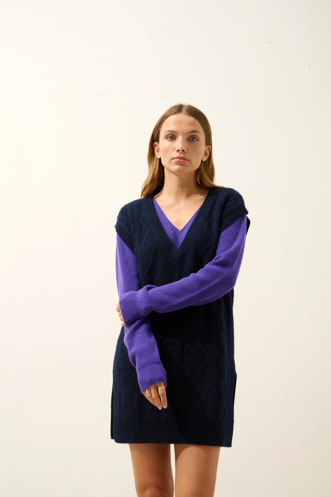 VIVENA pull col v sans manches 4 fils navy