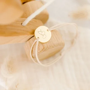 Bracelet baptême personnalisé enfant cordon gravée CERISES
