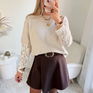 Pull manches dentelle beige