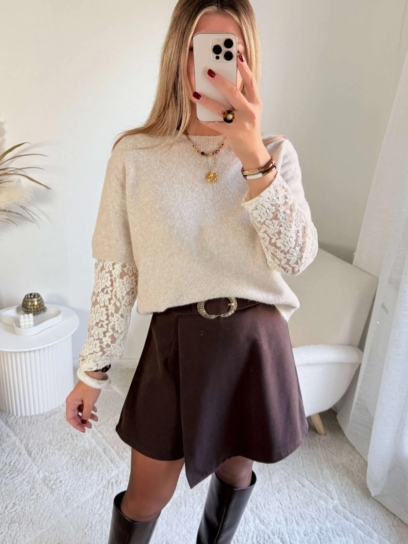 Pull manches dentelle beige